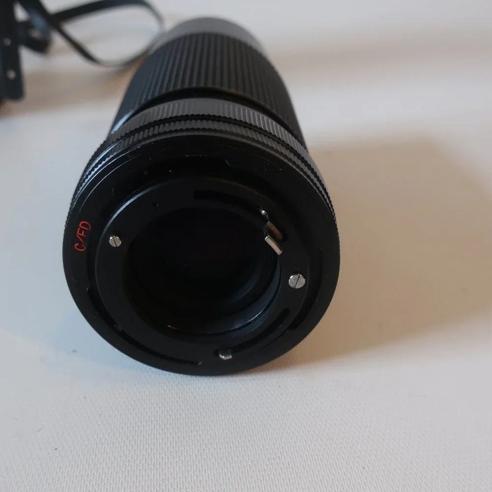 Womens Vivitar Black 52MM 70-210MM 145 Macro Focusing Zoom Lense W/ Case *